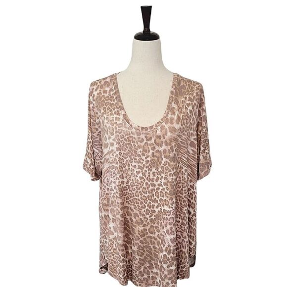 Maurices 24/7 Tan Leopard Print Scoop Neck High-Low Stretch Blouse - Picture 1 of 5